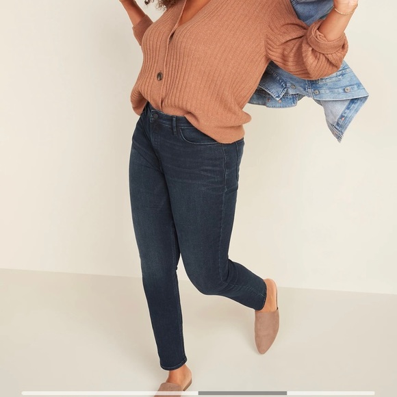 OldNavy rockstar jeans. Barely worn. Petite jeans. - Picture 2 of 7